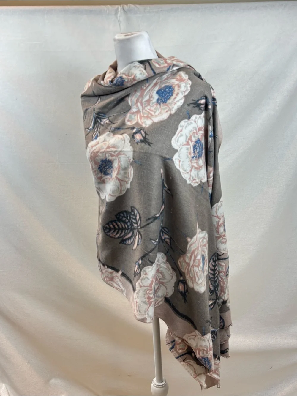 LOOK Cashmere Brand Grey and Pink Floral Scarf